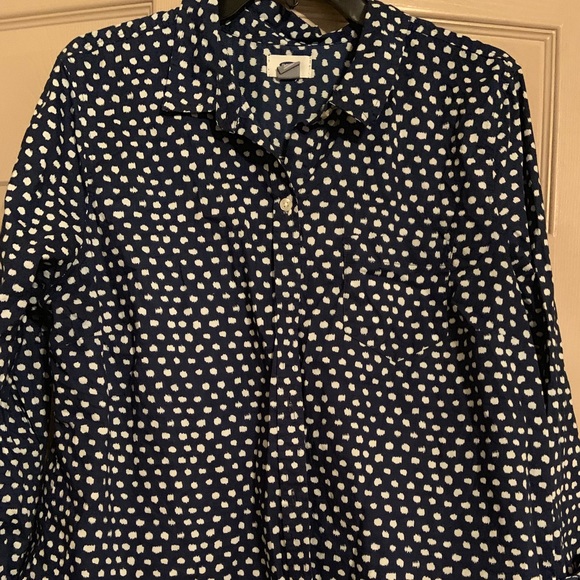 Old Navy Tops - OLD NAVY BUTTON DOWN Old Navy Tops - OLD NAVY BUTTON DOWN